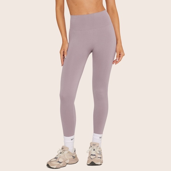 SET Active Pants - Set Active Sculptflex Power Leggings Womens size XS in spring purple workout
